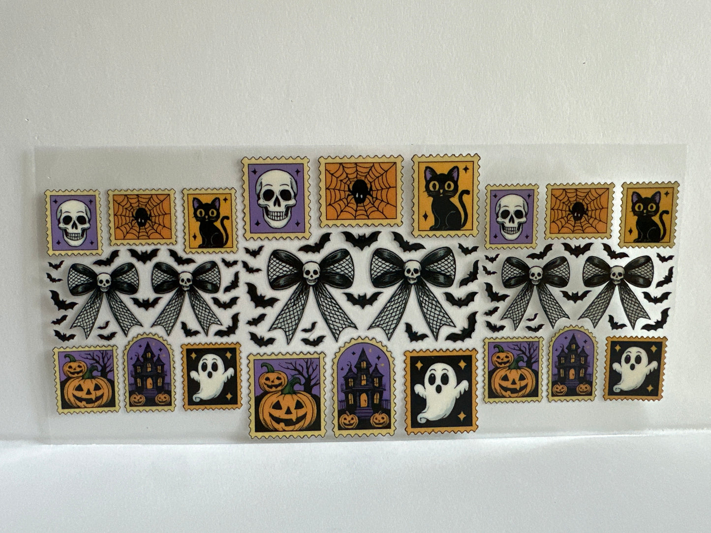 G1006 Halloween with pumpkins, ghost and skulls