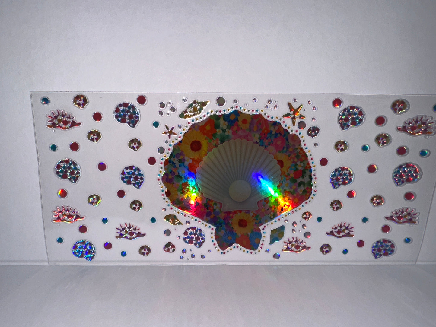 H2339 Metallic Shells with flowers