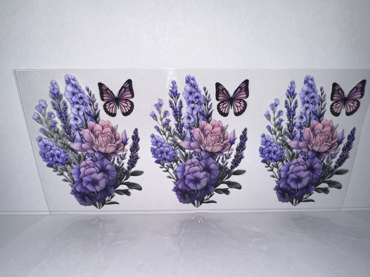H2283 Butterflies and flowers