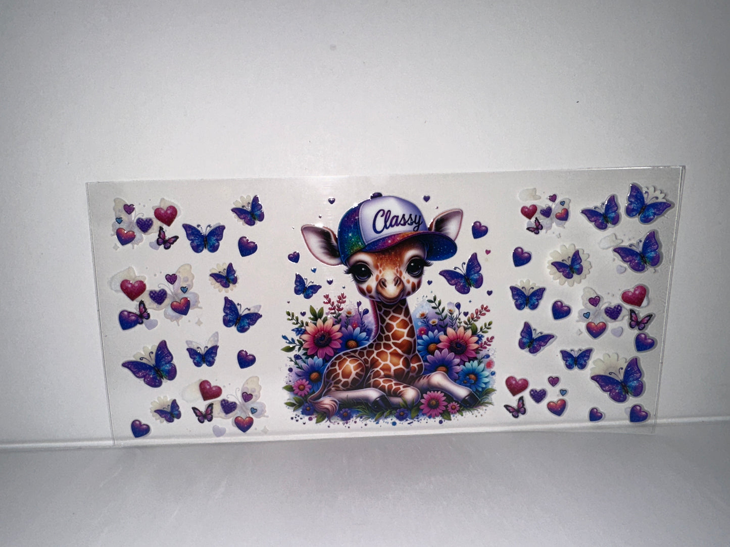 H156 giraffe with butterflies, classy hat