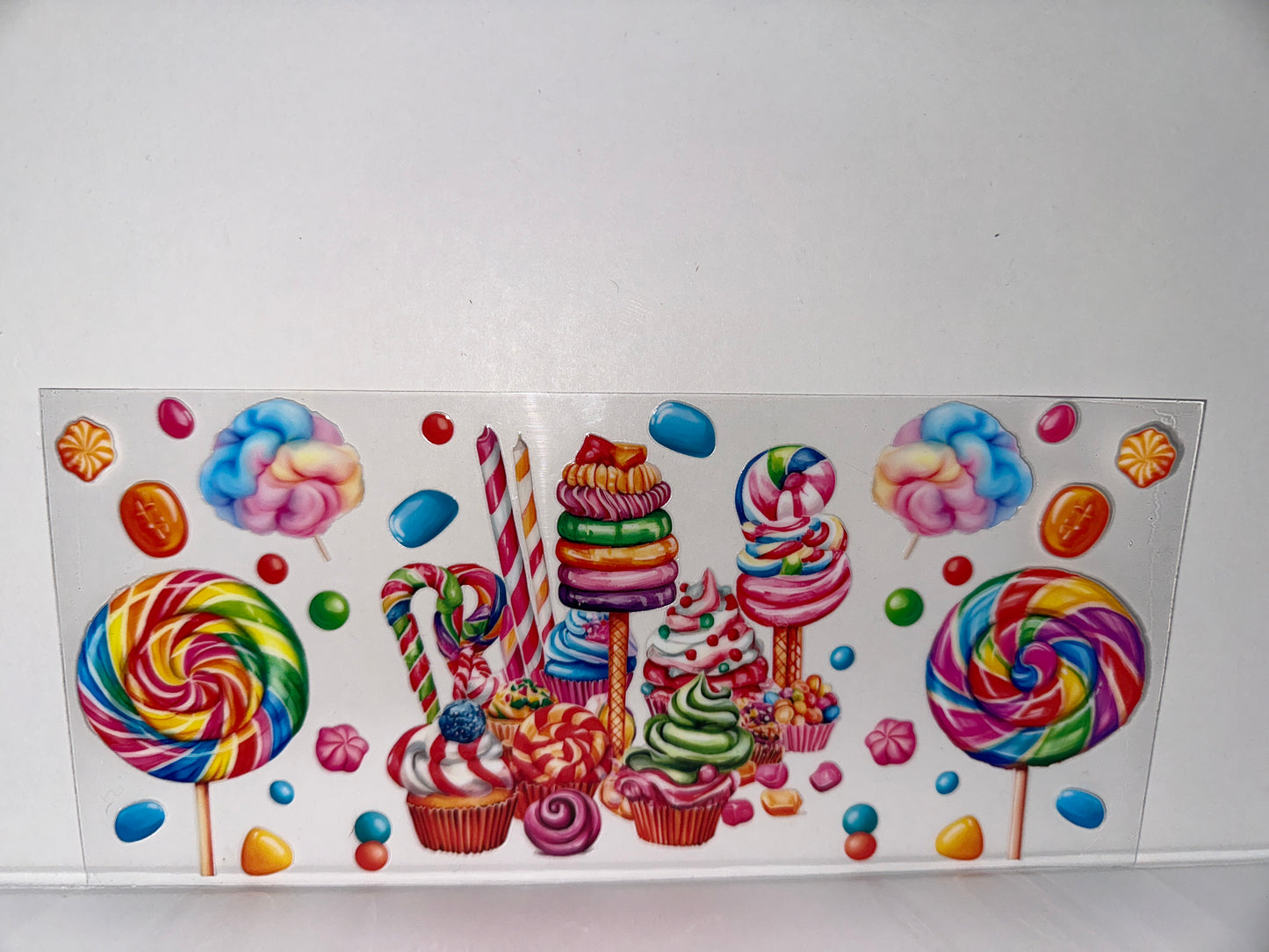 G1259 cupcakes and candy….snacks food