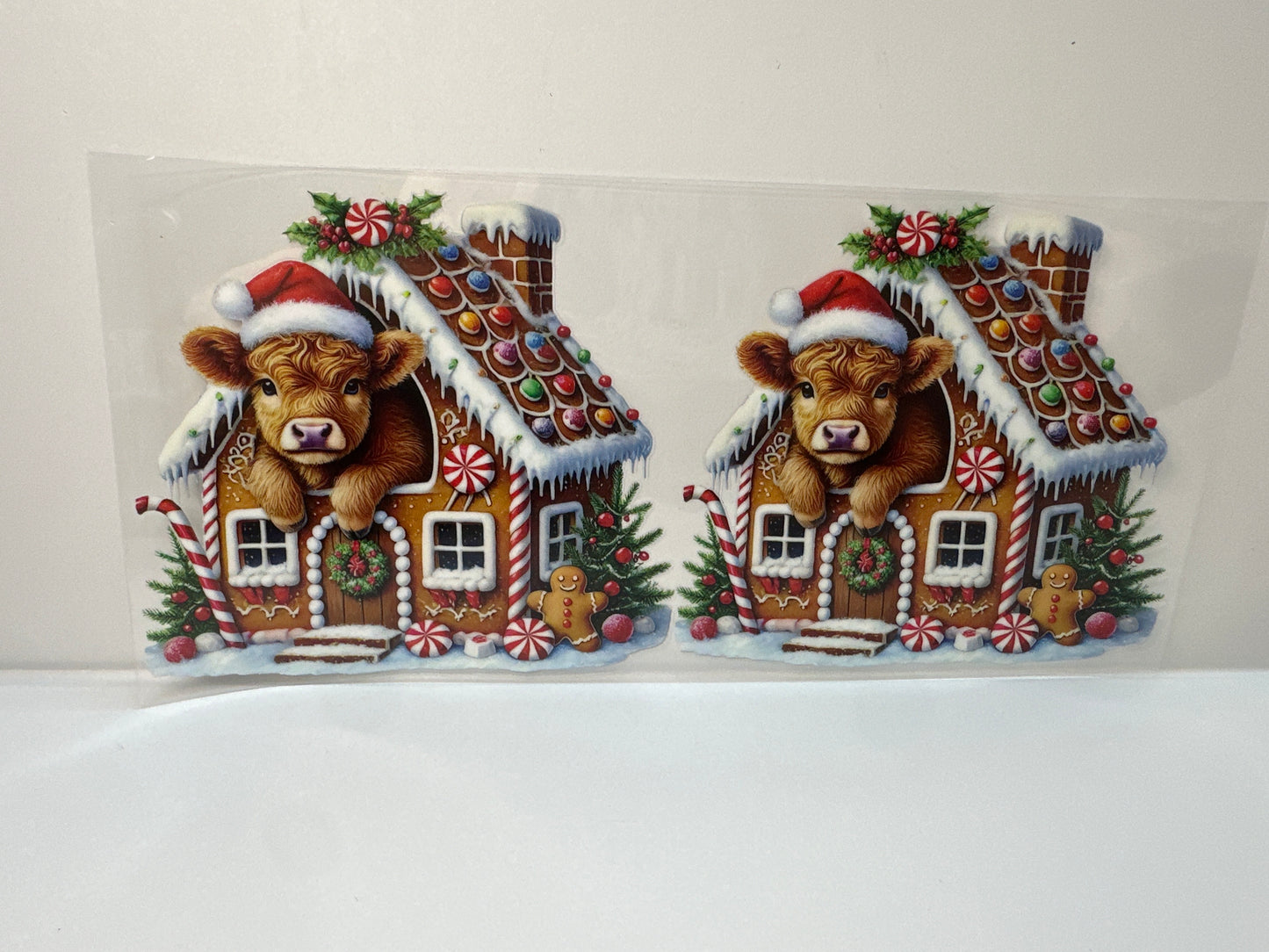 F648 Christmas cow gingerbread house