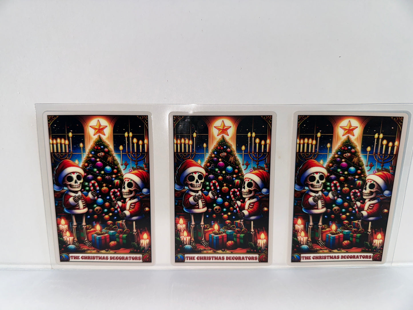 G1094 Christmas decorators tarot card