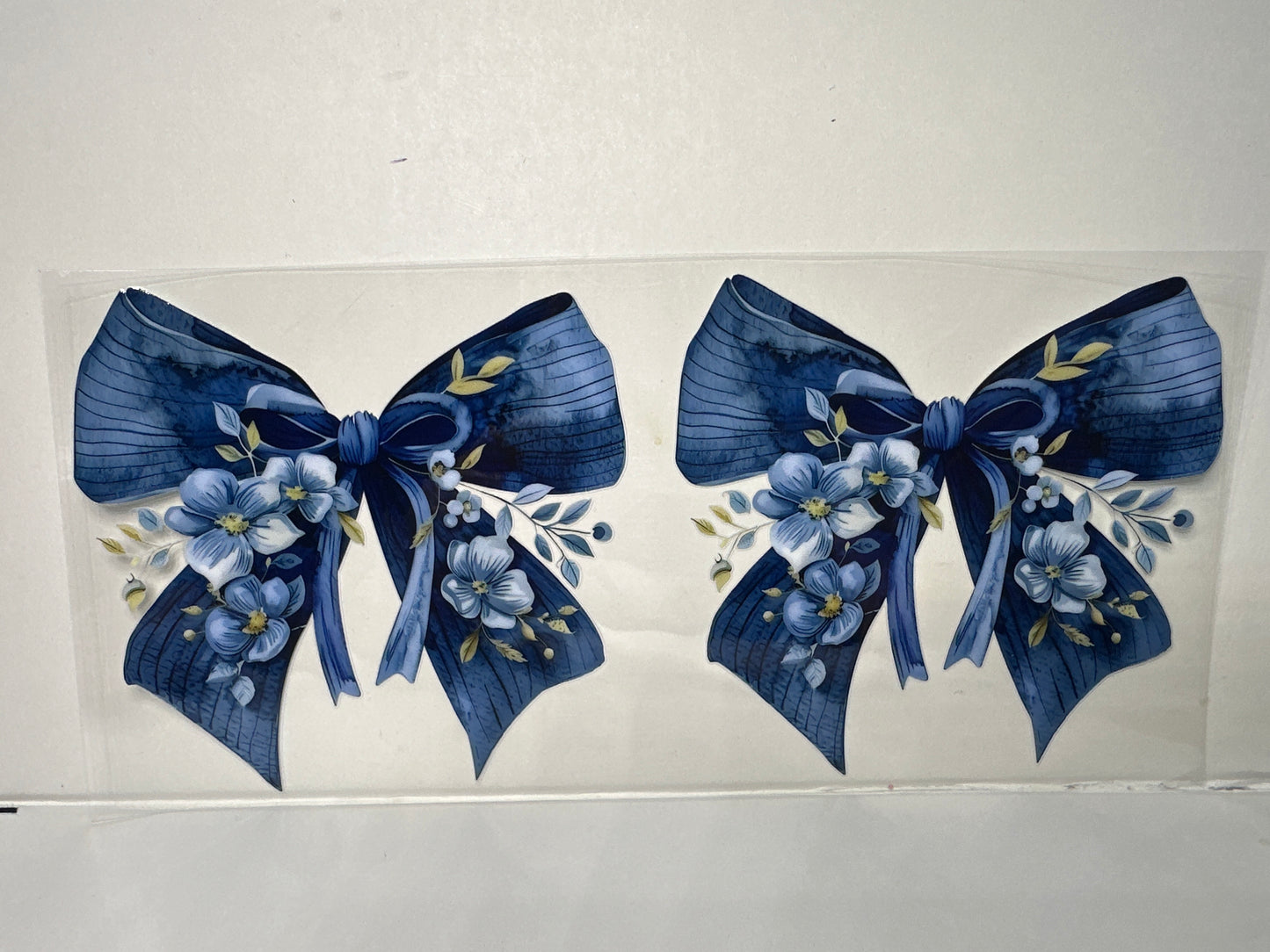 H1268 Blue bow with flowers
