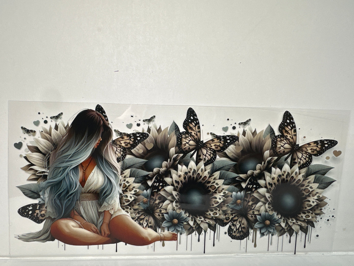 H1212 Girl with animal print flowers and butterflies