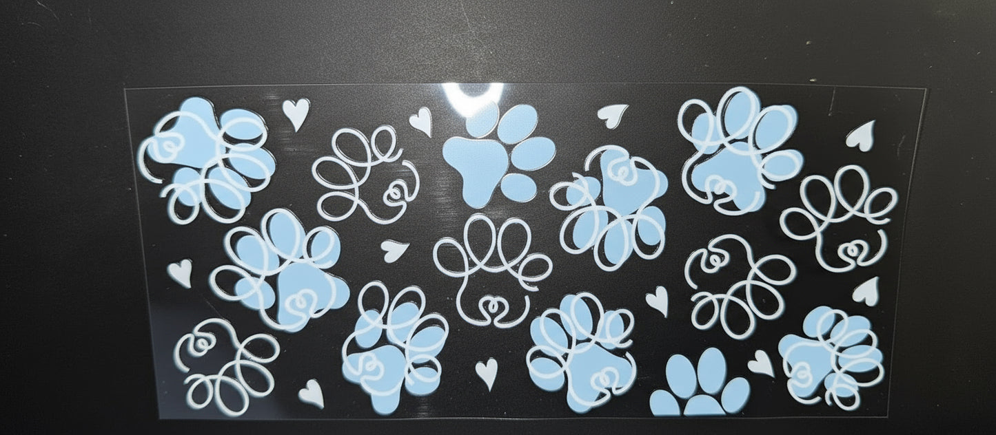 H647 blue and white paw prints