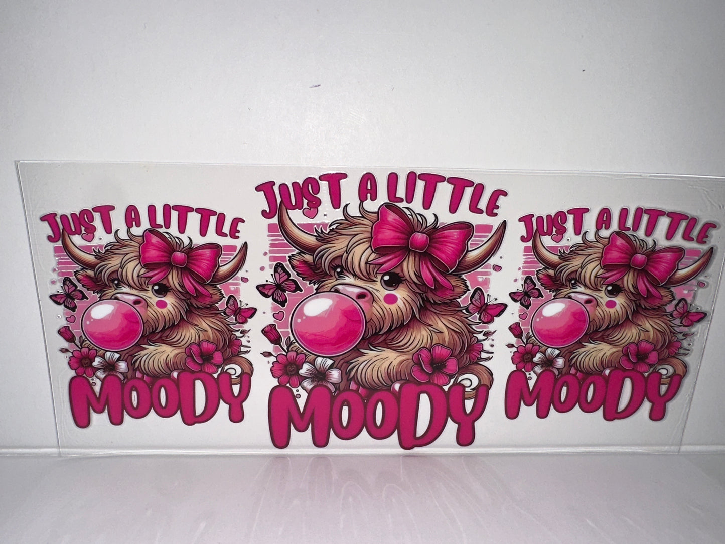 H453 Cow with bubble gum