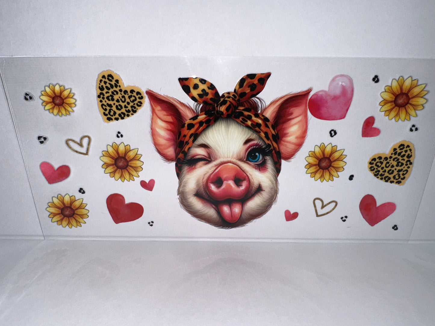 H1527 pig animals