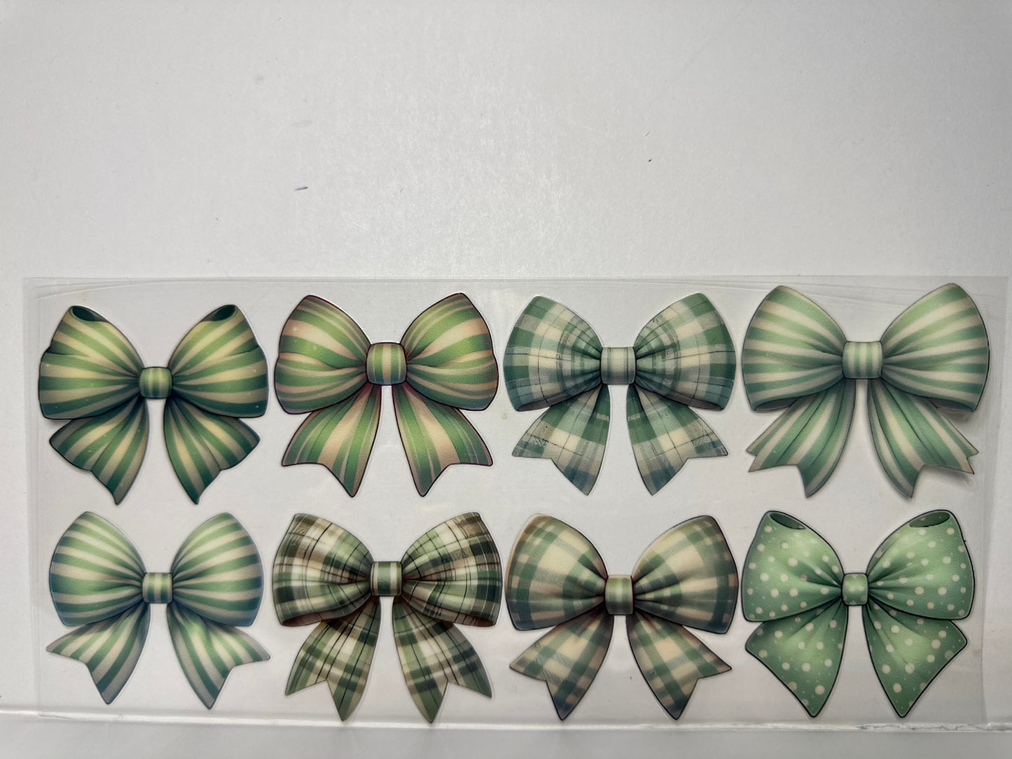 H1282 Green bows