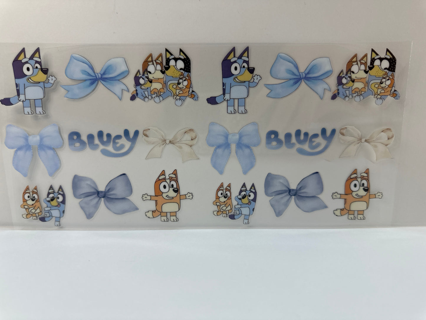 F600 Bluey with blue and cream bows