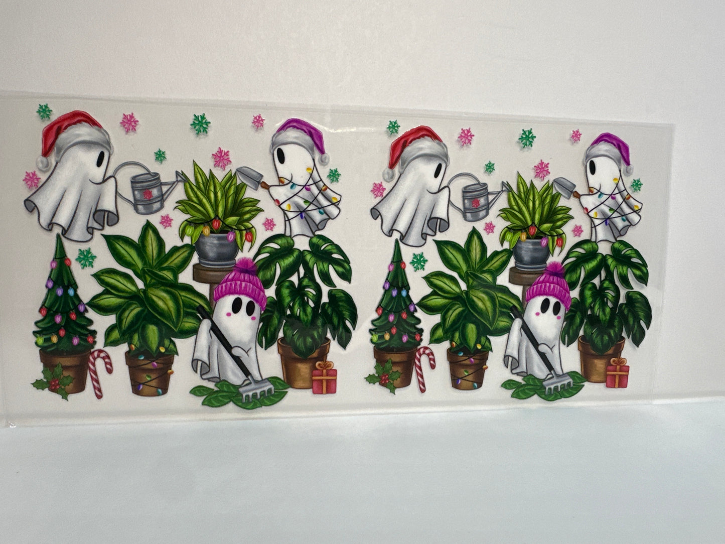 G237 Christmas ghost