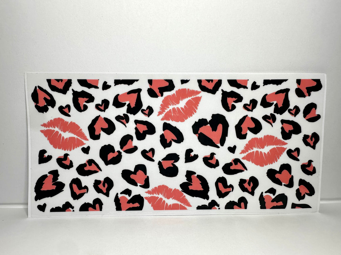 B54 Cheetah Print with Hearts and Lips