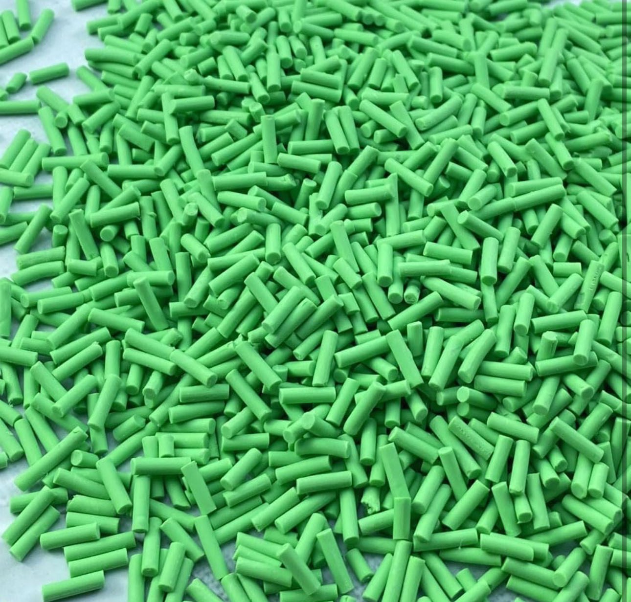 Green Sprinkle Clay Pieces