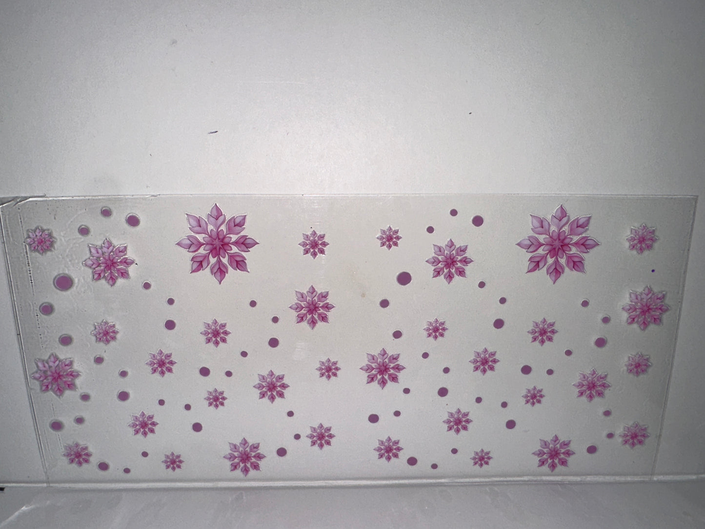 H1101 Christmas Pink Snowflake