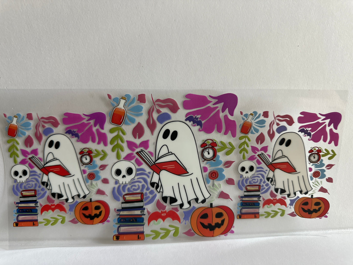 G1005 Halloween ghost books