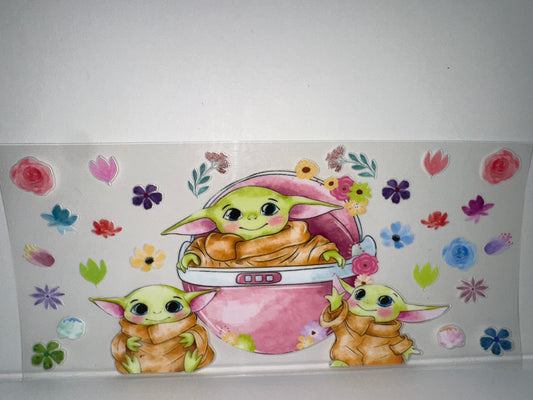 G1210 Disney Yoda Star Wars with flowers
