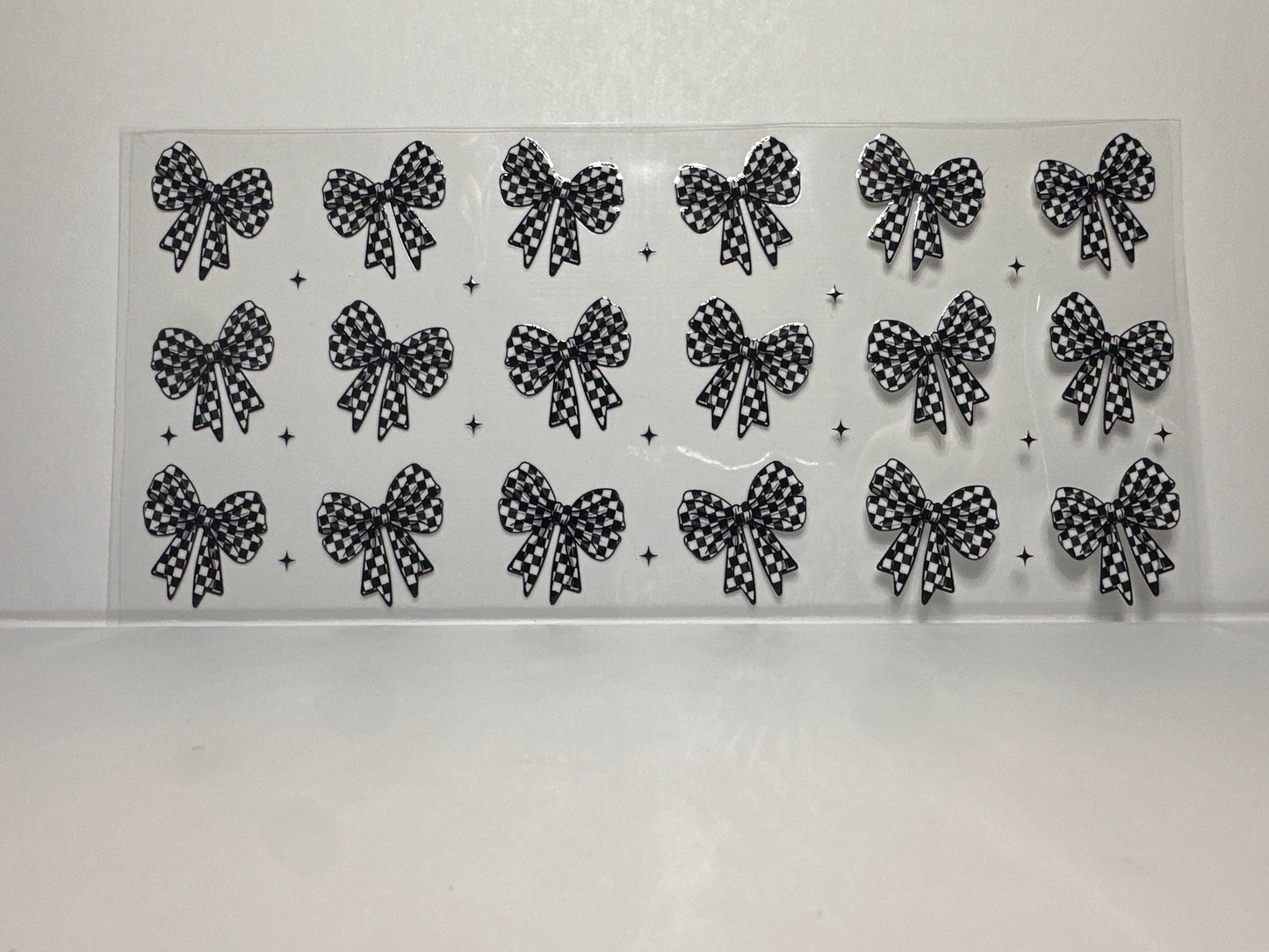 E341 black & white checkered bows