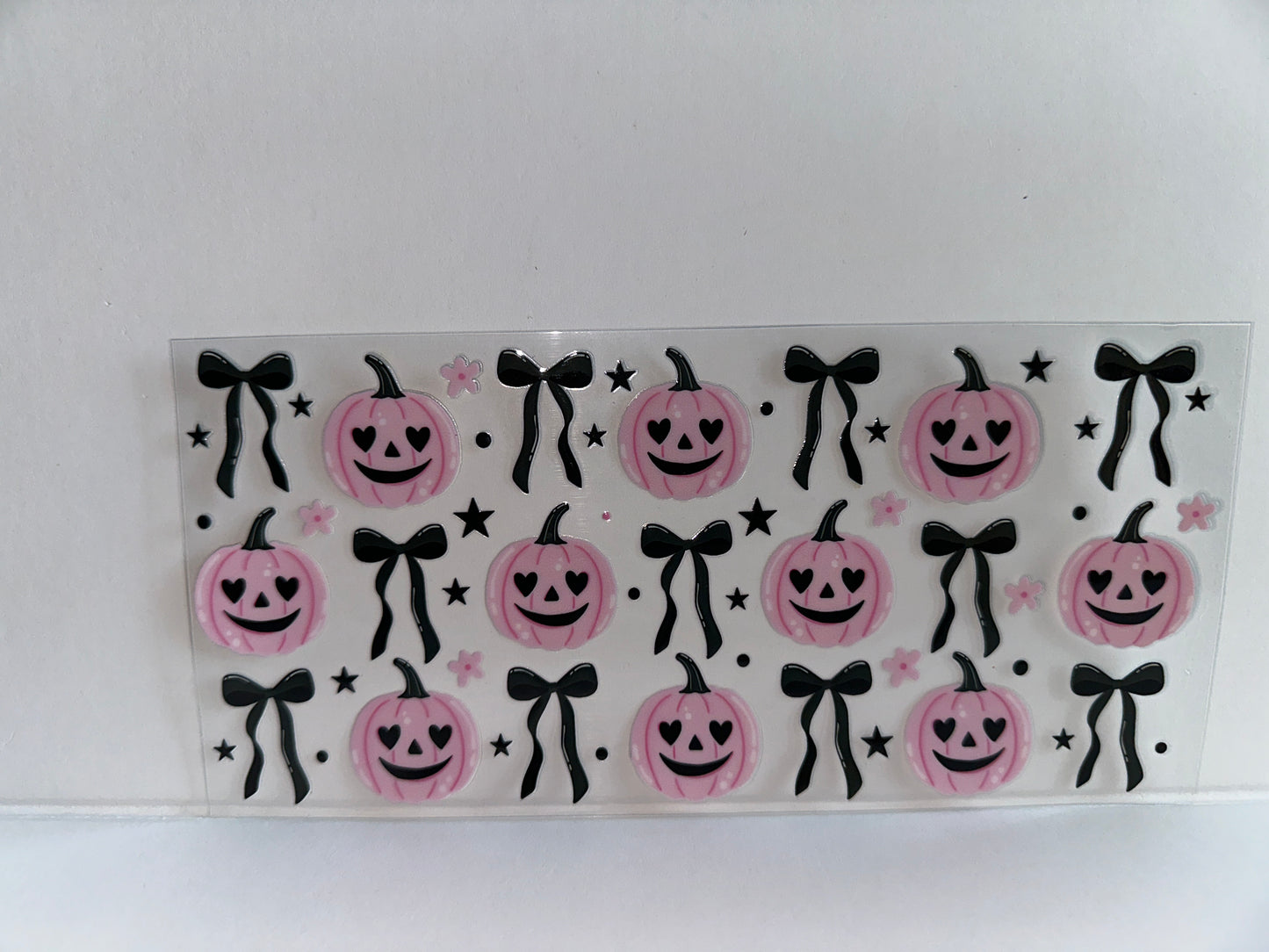 G1033 Halloween pink pumpkins, and black bows