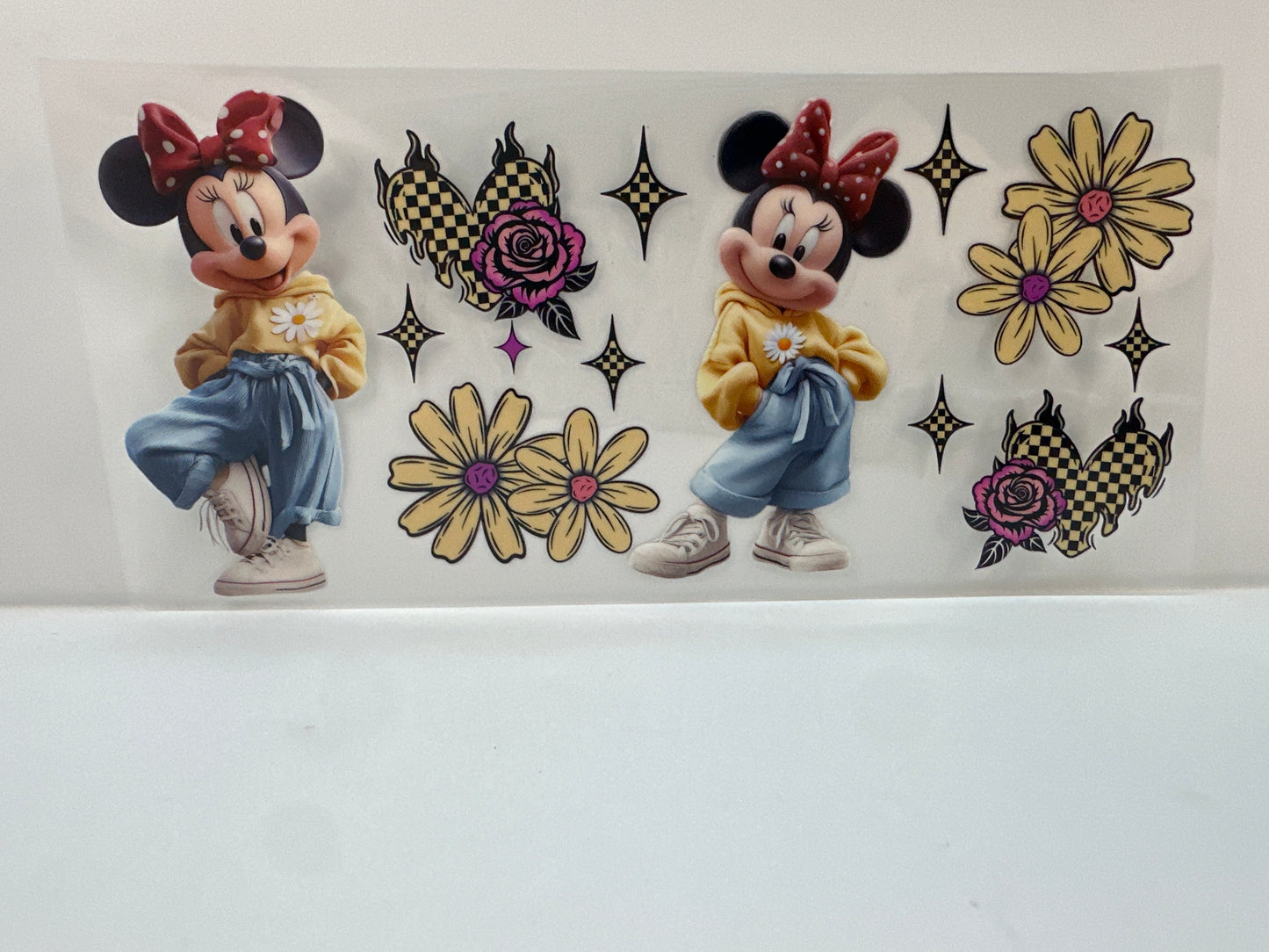 F975 Minnie mouse with checkered design Disney