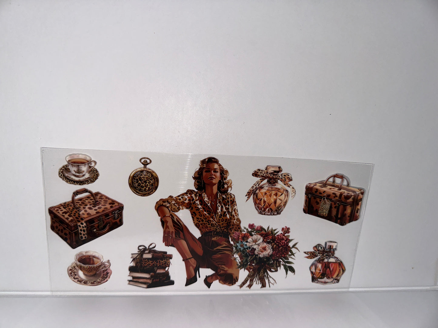 H42 classy girl sassy