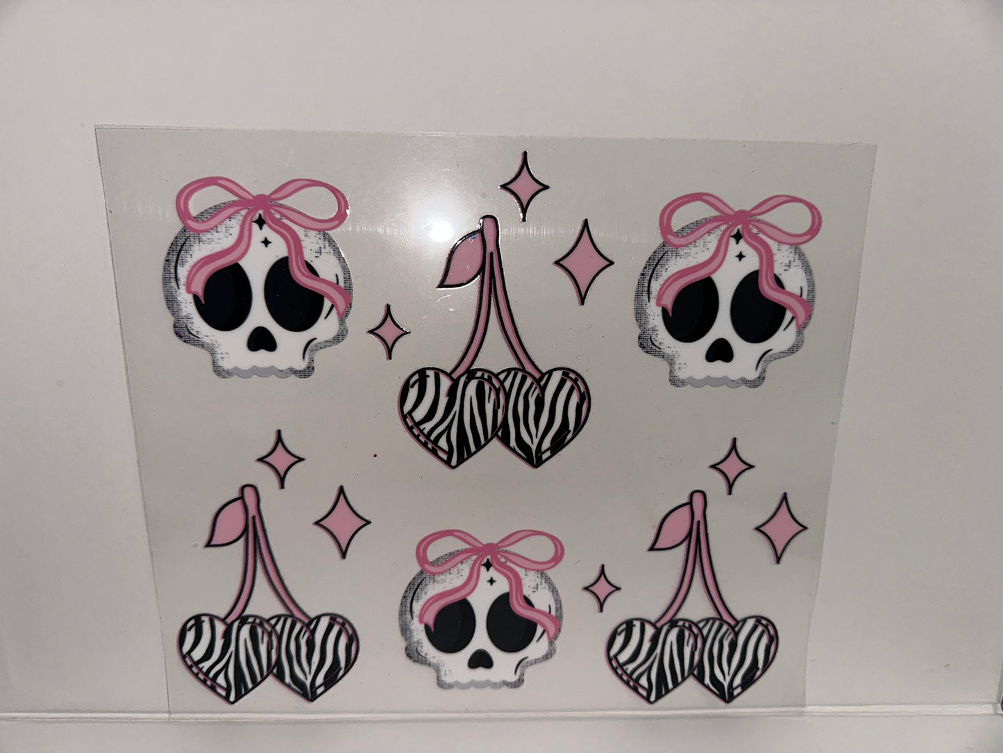 H787 Skull and Cherries  24oz