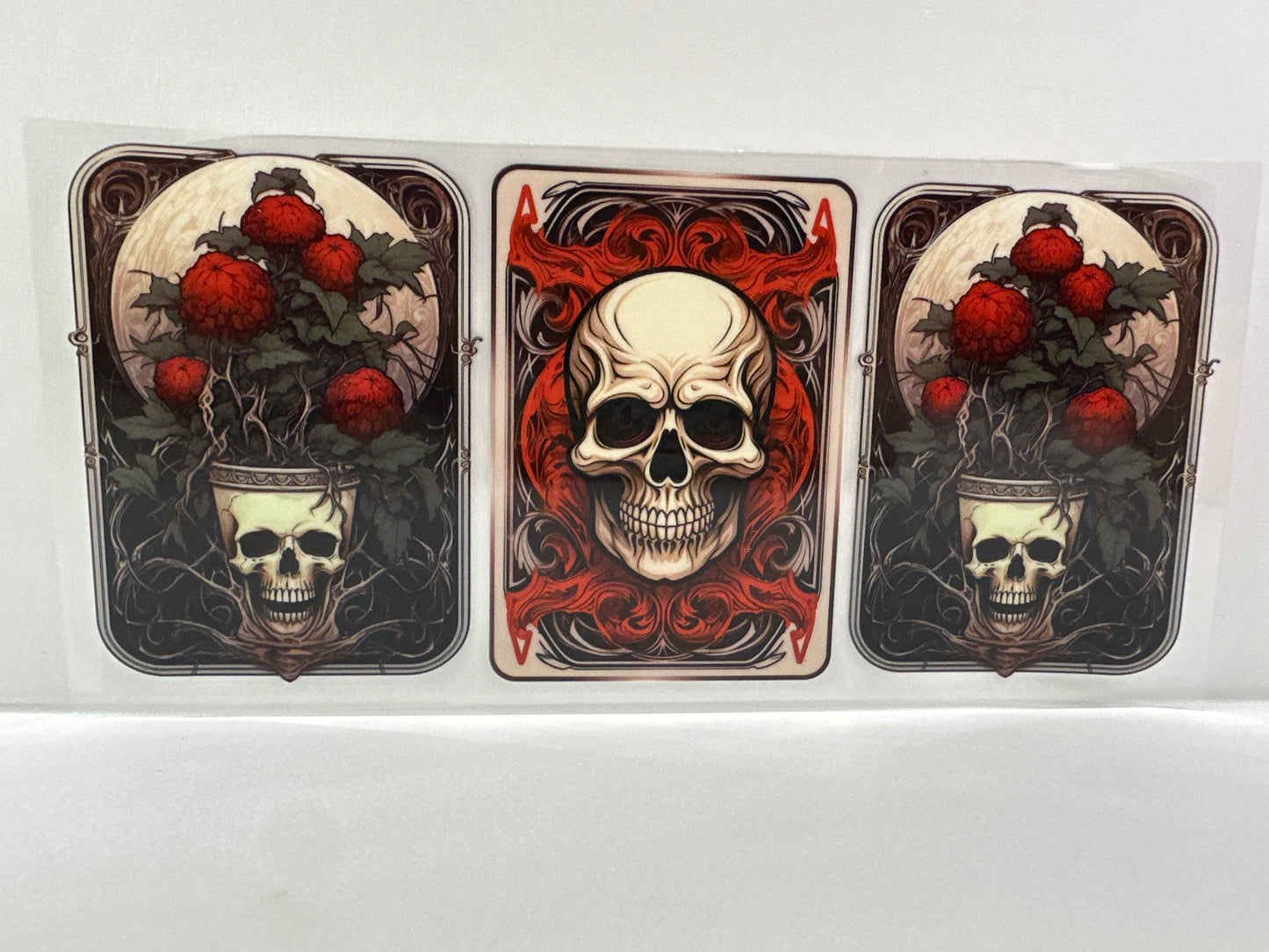 G544 skull and roses tarot card