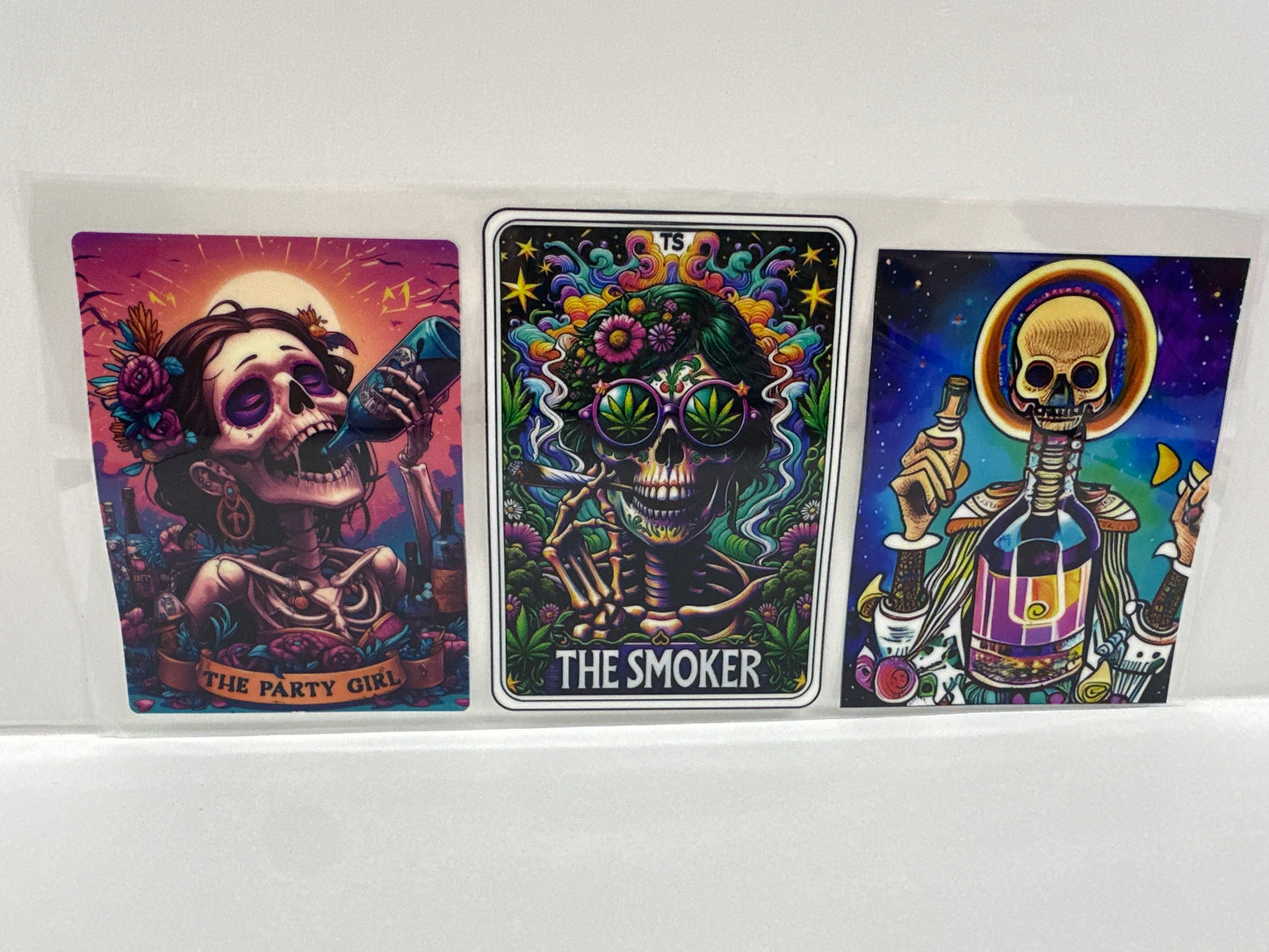 G528 the party girl the smoker tarot card