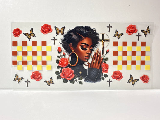 G589 praying girl with flowers and butter butterflies