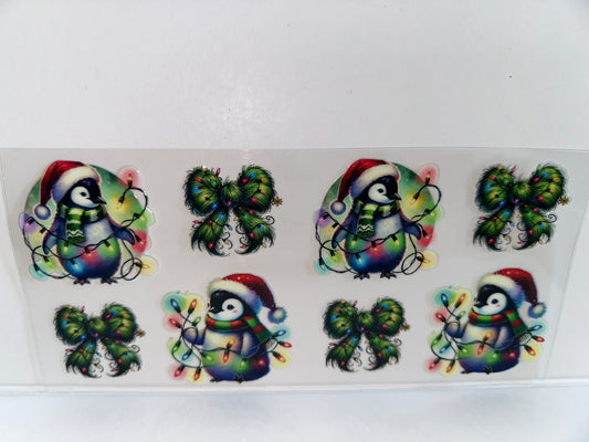 G1124 penguin Christmas