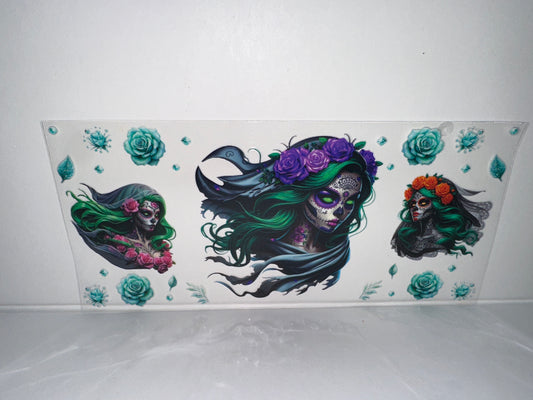 G1048 girl with green hair and flowers