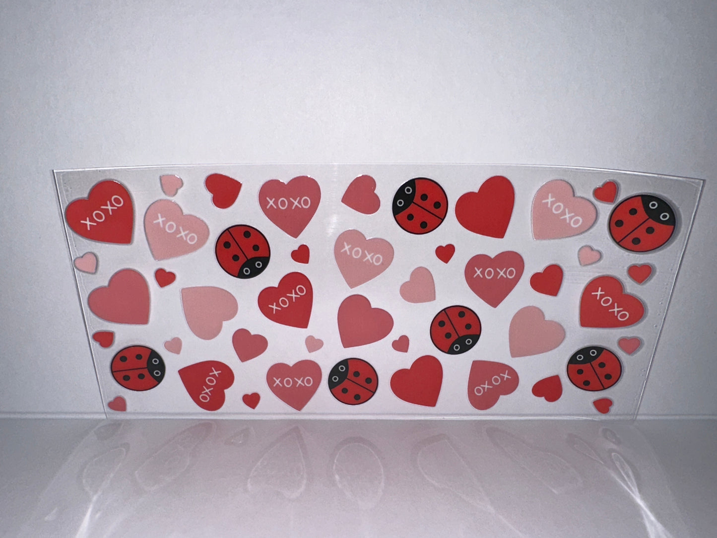 H1582 Ladybug hearts xoxo