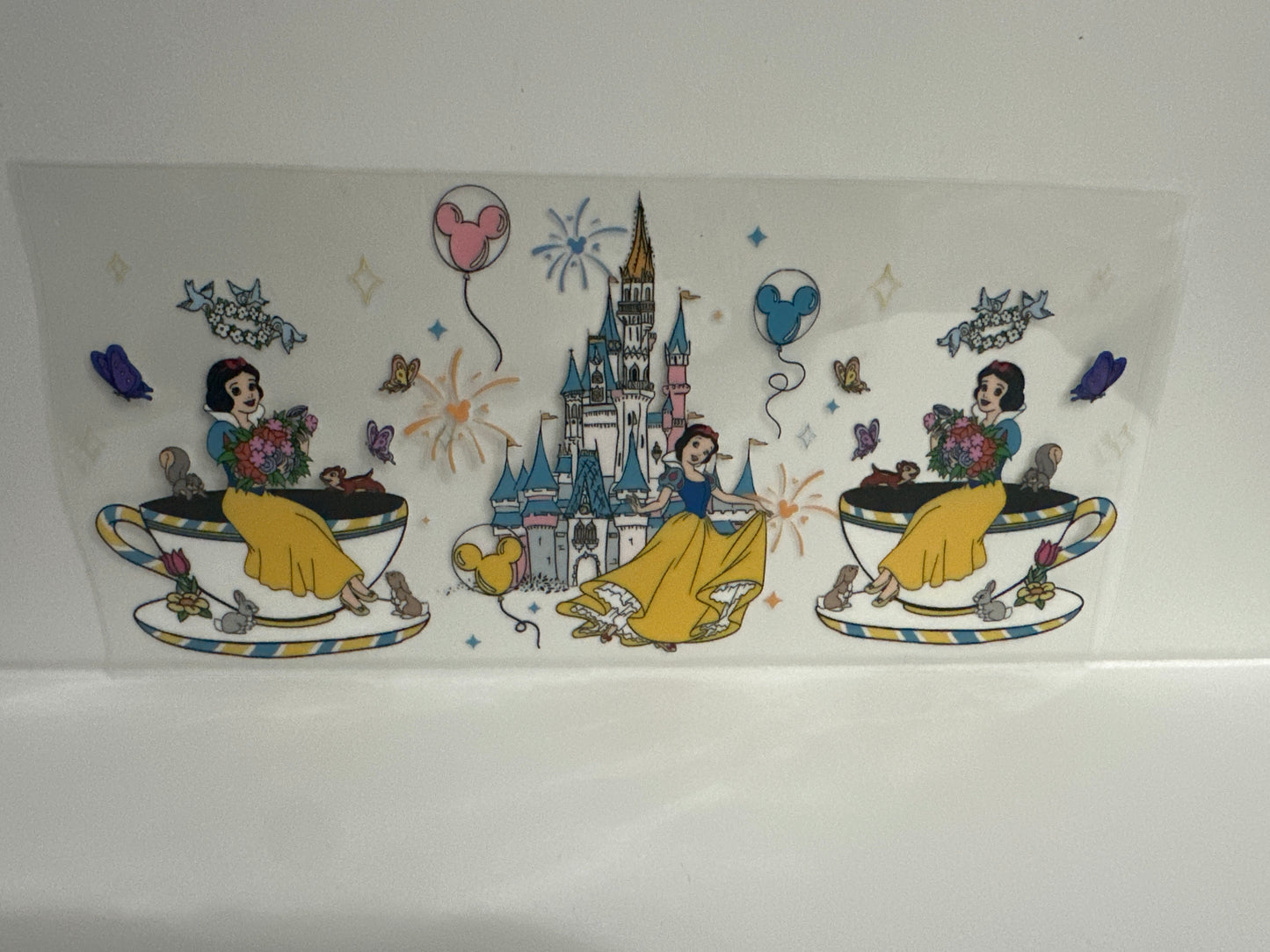 G941 Snow White  Disney princess with castle