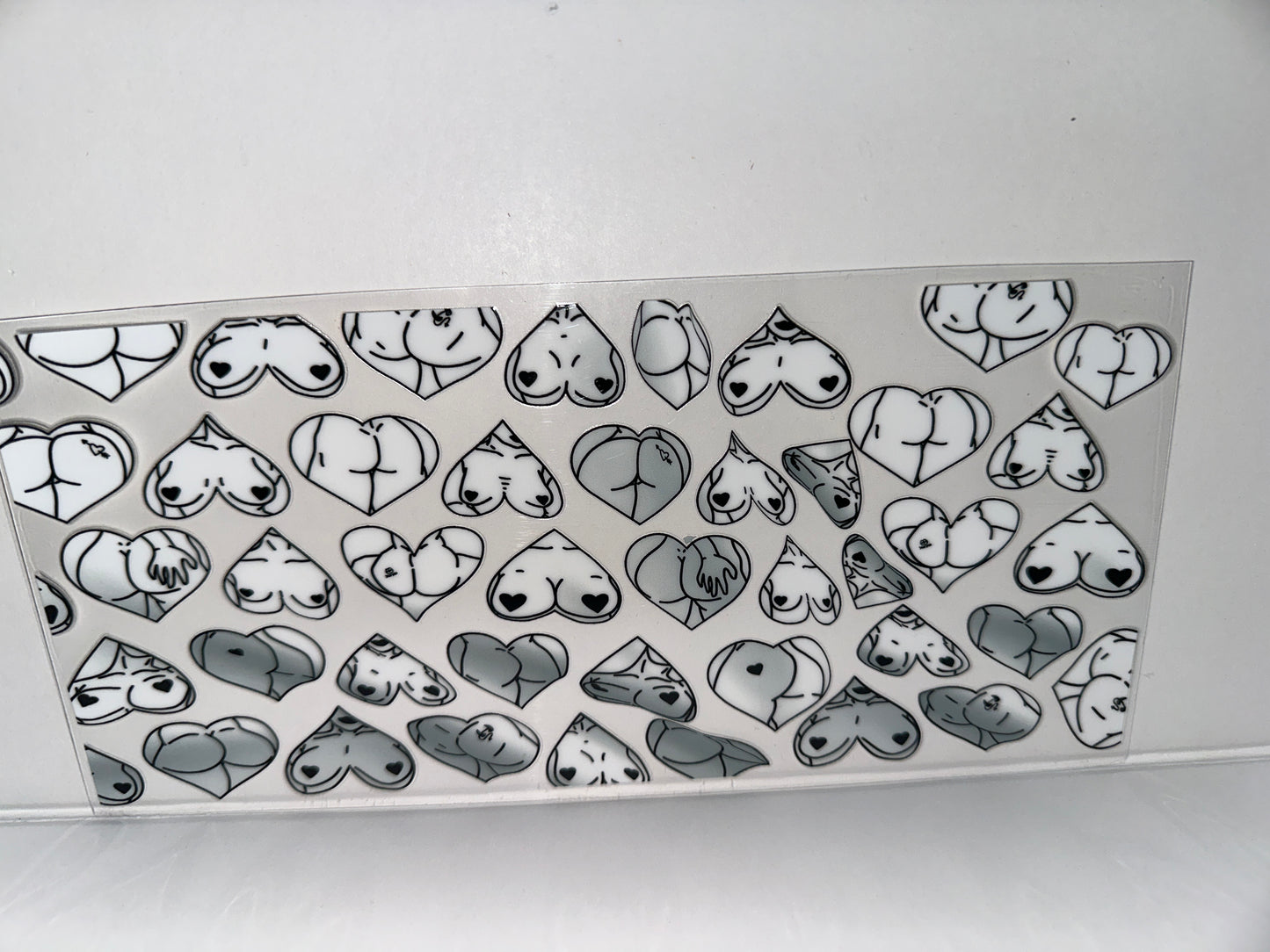 H199 Boobies and buns hearts, After dark