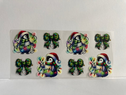 G914 Christmas penguin with Christmas lights