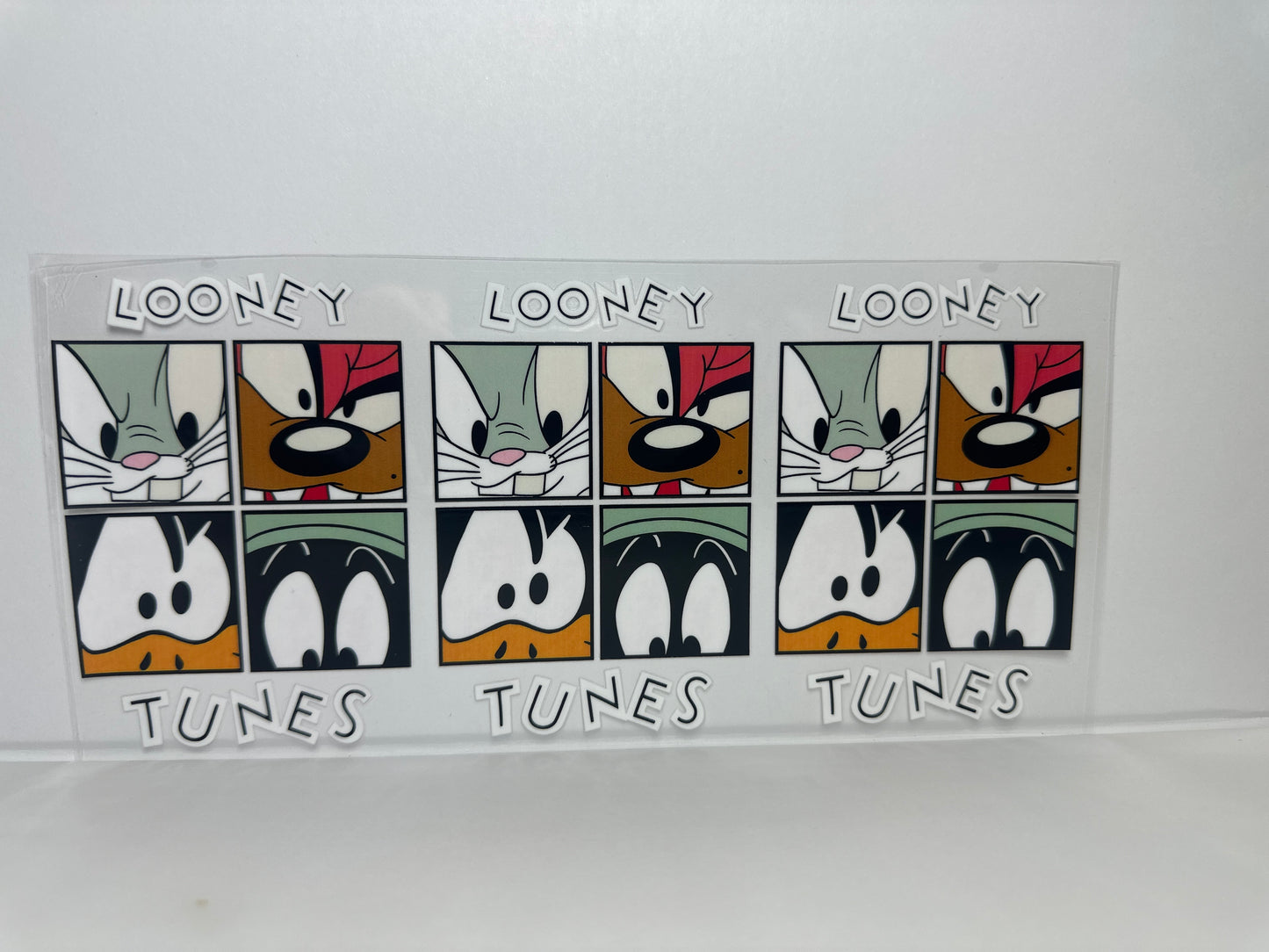C15 Looney Tunes