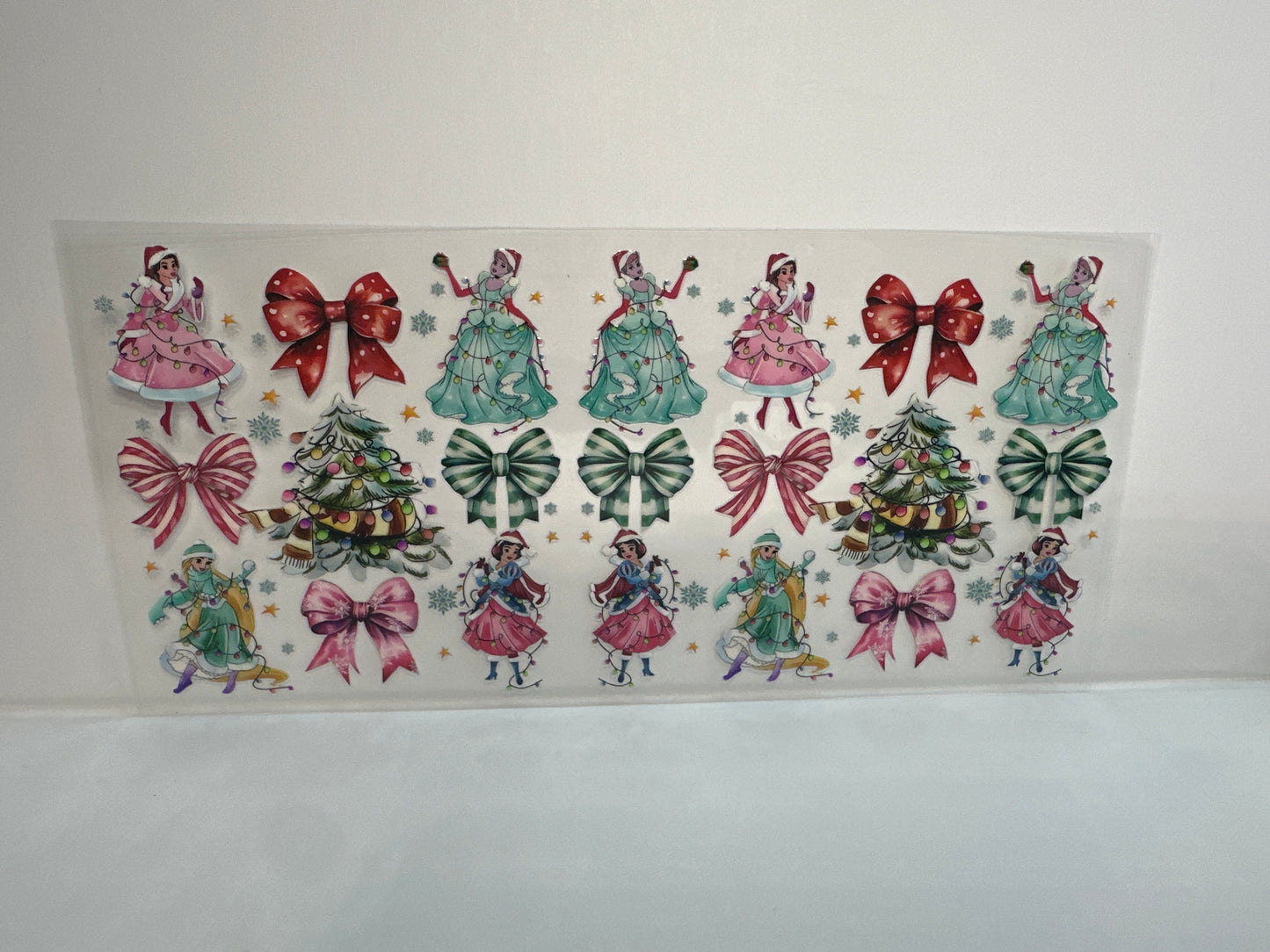 G244 Disney princess Christmas