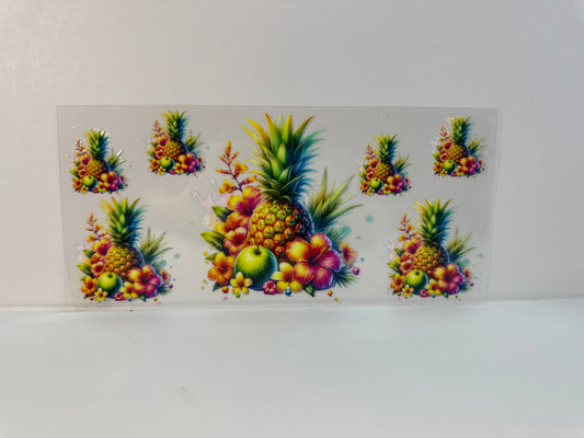 G17 pineapple fruit with flowers