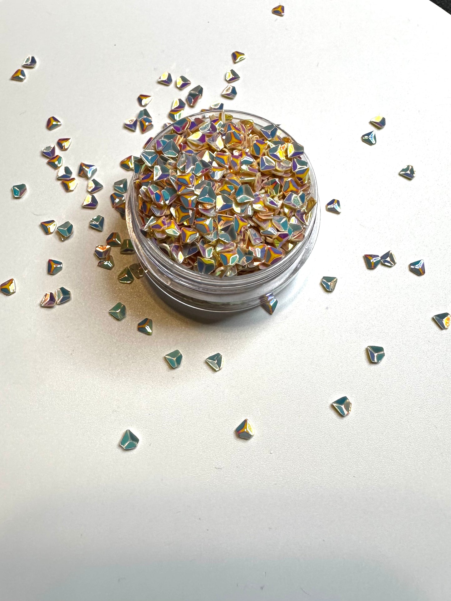 Diamond Shaped Light Gold Holographic – Shaped Glitter 8g | Luxy Customs