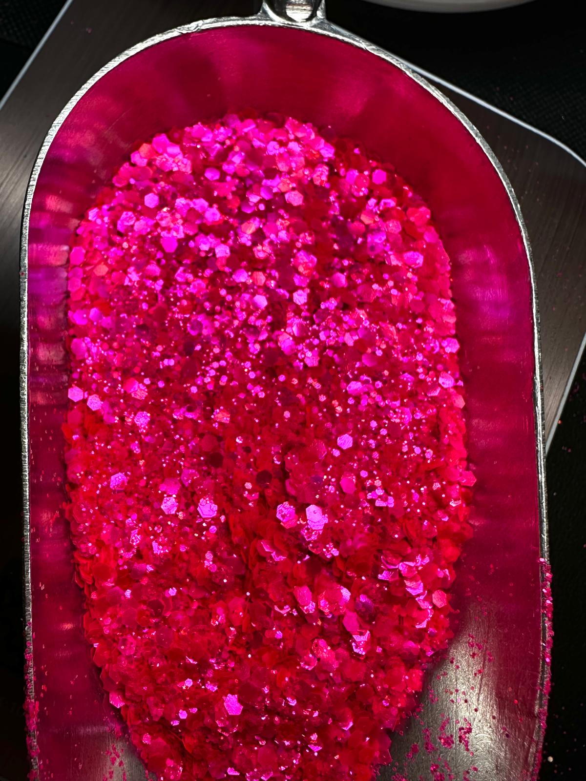 Hot Pink Sass Cub Chunky Glitter – Chunky Glitter 2 oz | Luxy Customs