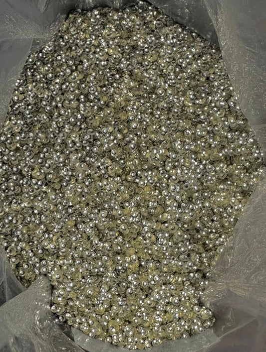 🌙 Moonlit Bubble Bear – Silver Bubble Glitter